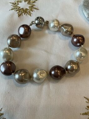 Multi-Tone Faux Pearl Bead Bracelet- Cream, Silver & Brown